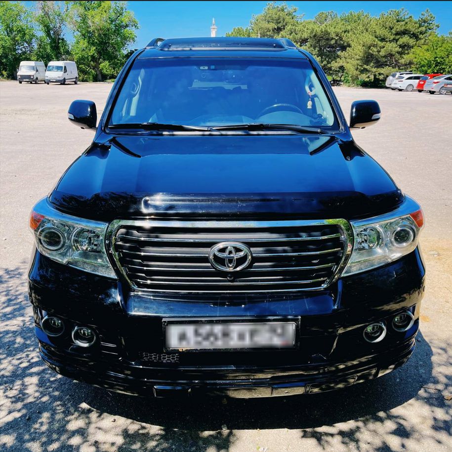 Toyota Land Cruiser 200